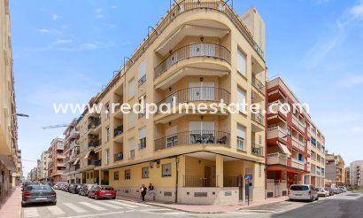 Lägenhet - Återförsäljning - Torrevieja - Estacion de autobuses