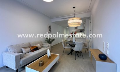 Lägenhet - Återförsäljning -
            Torrevieja - MR2-58699