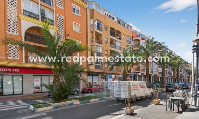 Lägenhet - Återförsäljning - Torrevieja - Playa del Cura