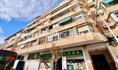 Lägenhet - Återförsäljning - Torrevieja - Puerto Deportivo