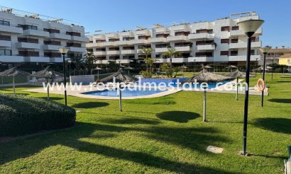 Lägenheter - Återförsäljning -
            Orihuela Costa - MR2-12747
