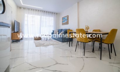 Lägenheter - Återförsäljning -
            Torrevieja - CH-35203