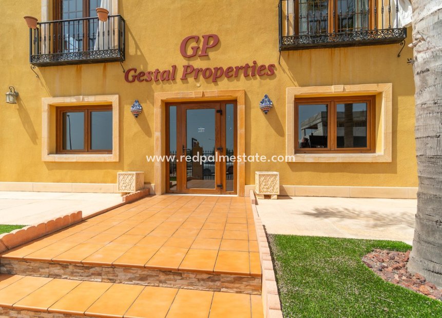 Long Term Rental - Business -
Orihuela Costa - Villamartín