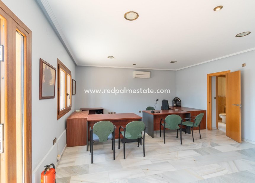 Long Term Rental - Business -
Orihuela Costa - Villamartín