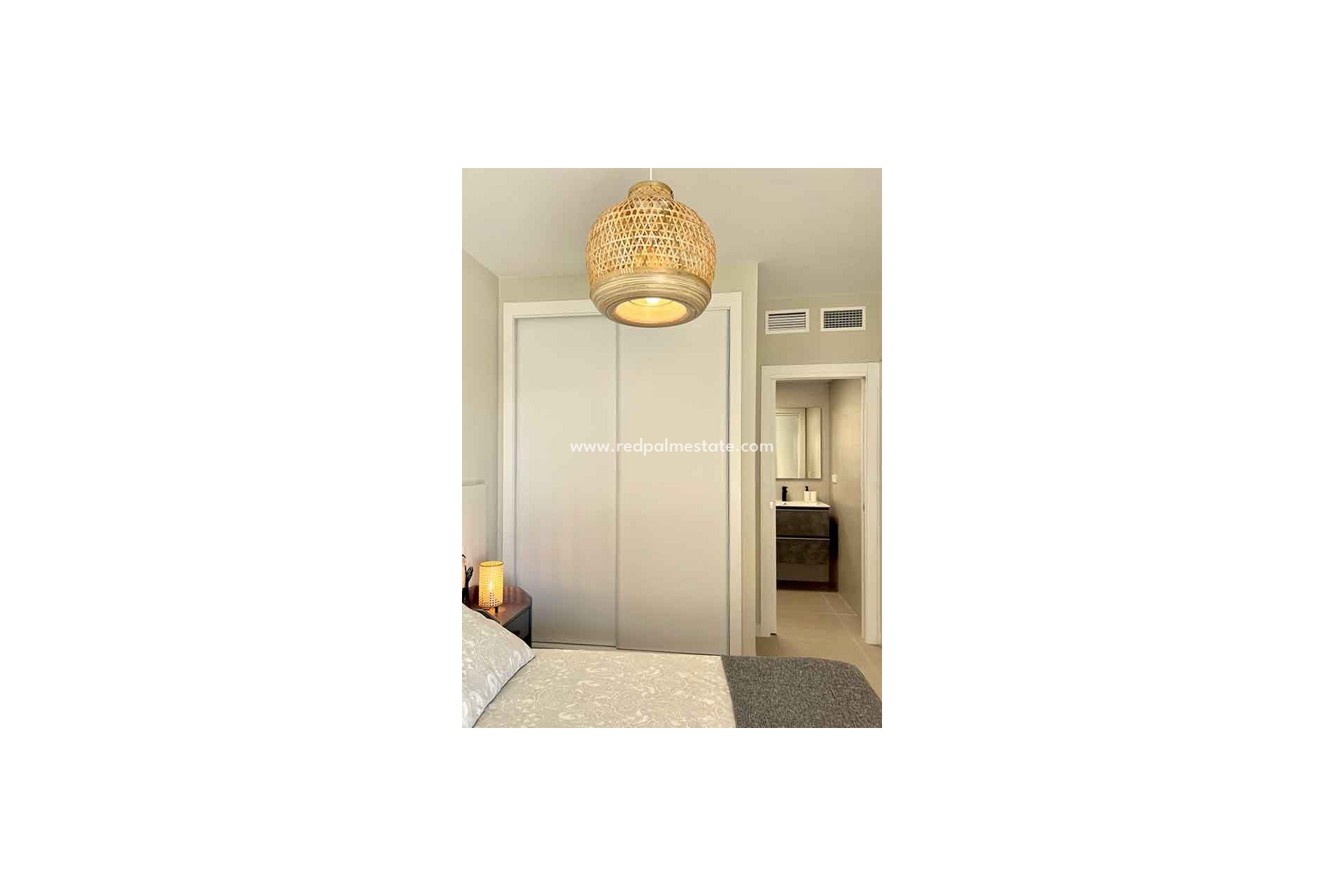 New Build - Apartment -
Almayate