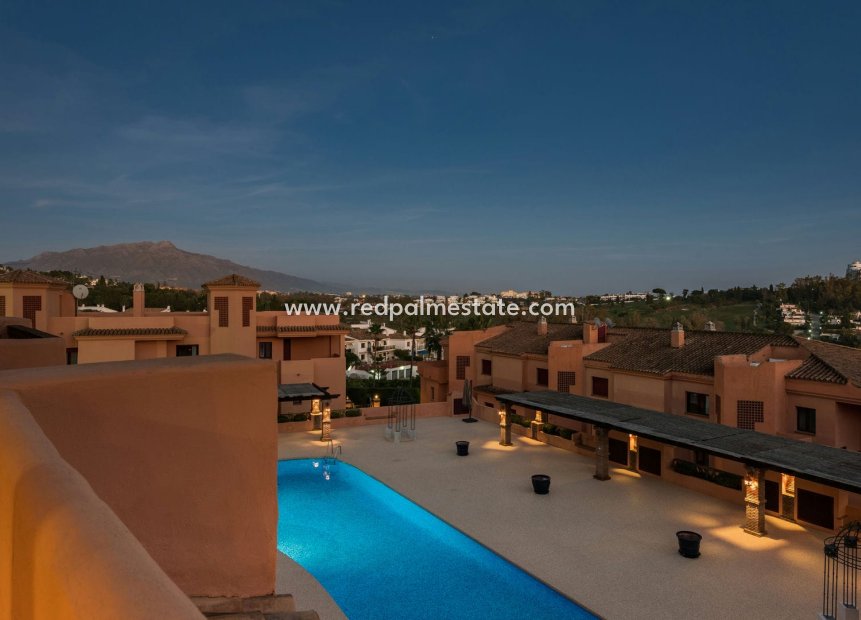 New Build - Apartment -
Benahavís