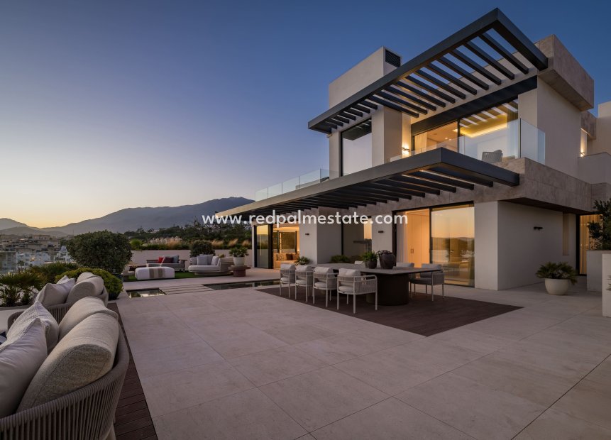 New Build - Apartment -
Estepona