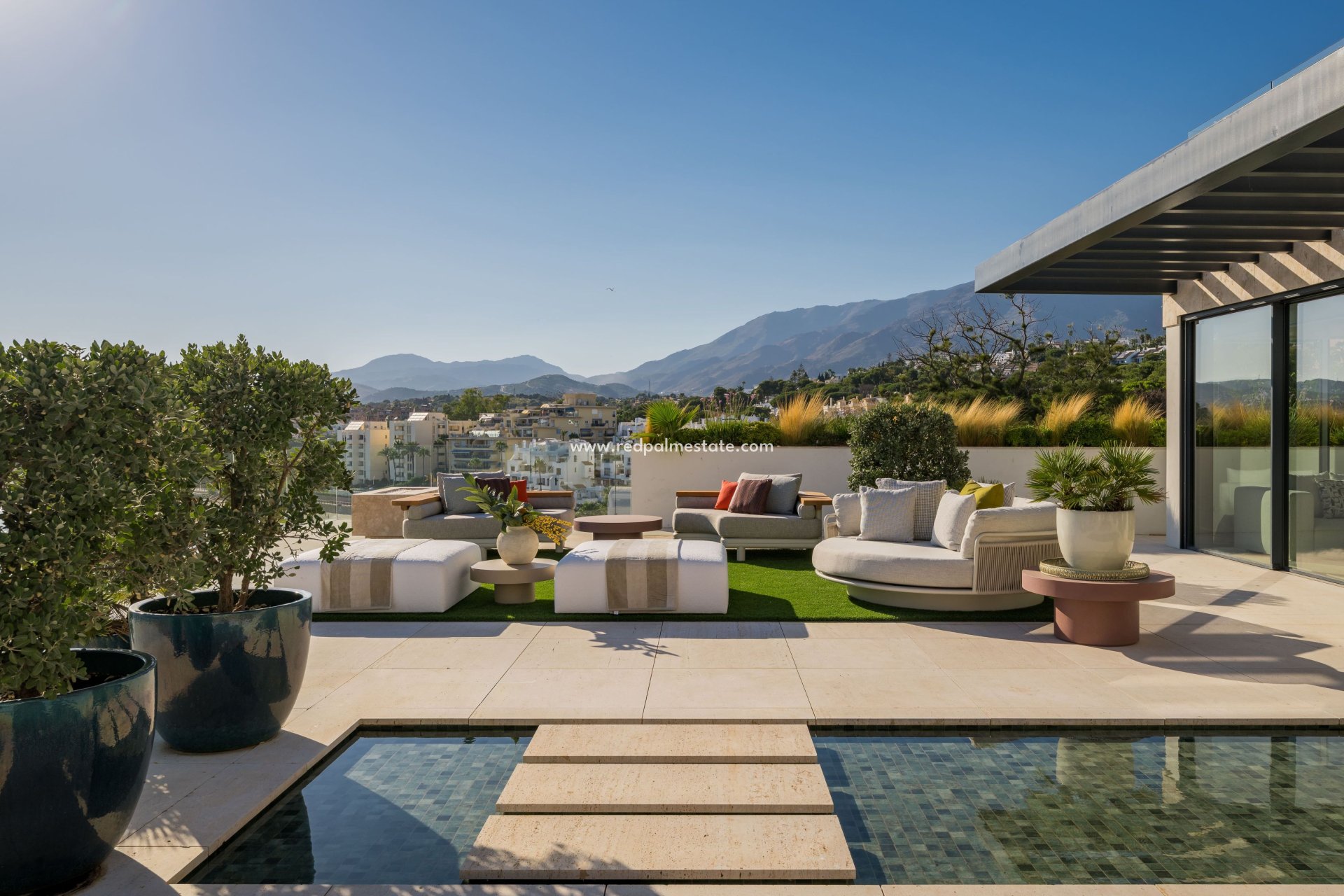 New Build - Apartment -
Estepona