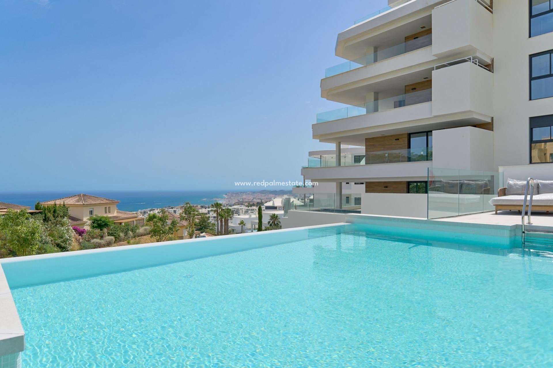 New Build - Apartment -
Fuengirola - Higueron