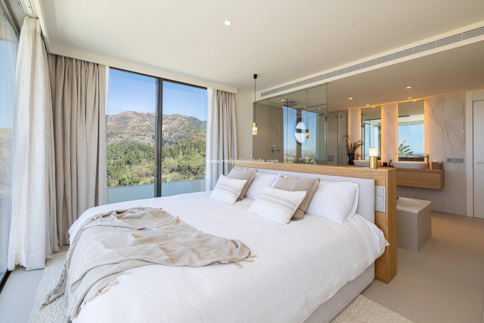 New Build - Apartment -
Fuengirola - Higueron