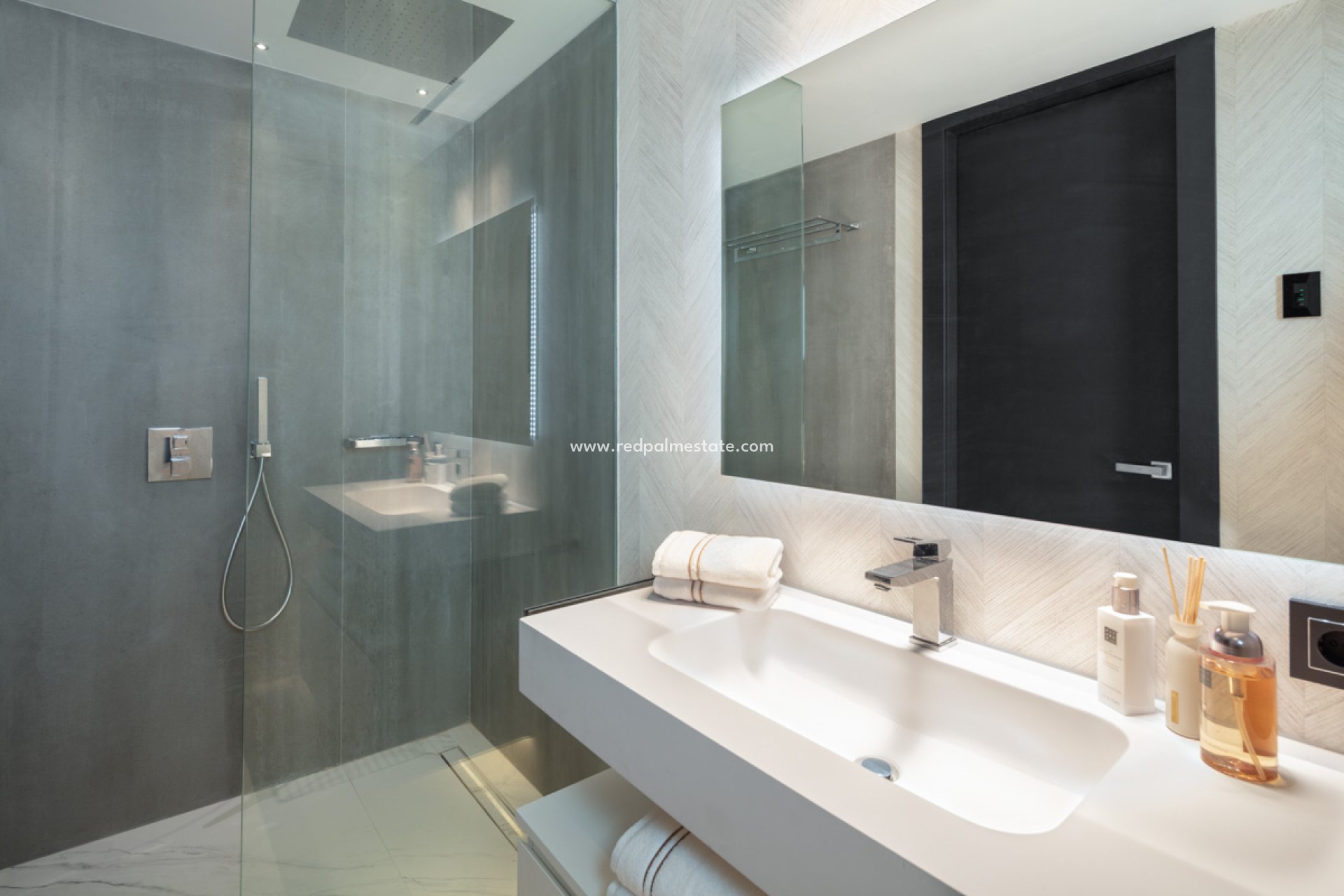 New Build - Apartment -
Marbella