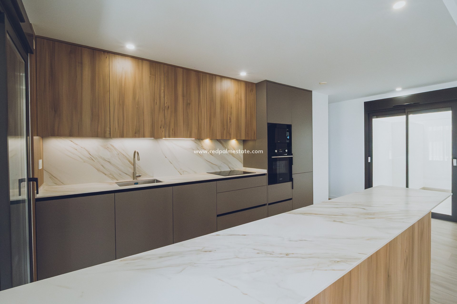 New Build - Apartments -
Redován