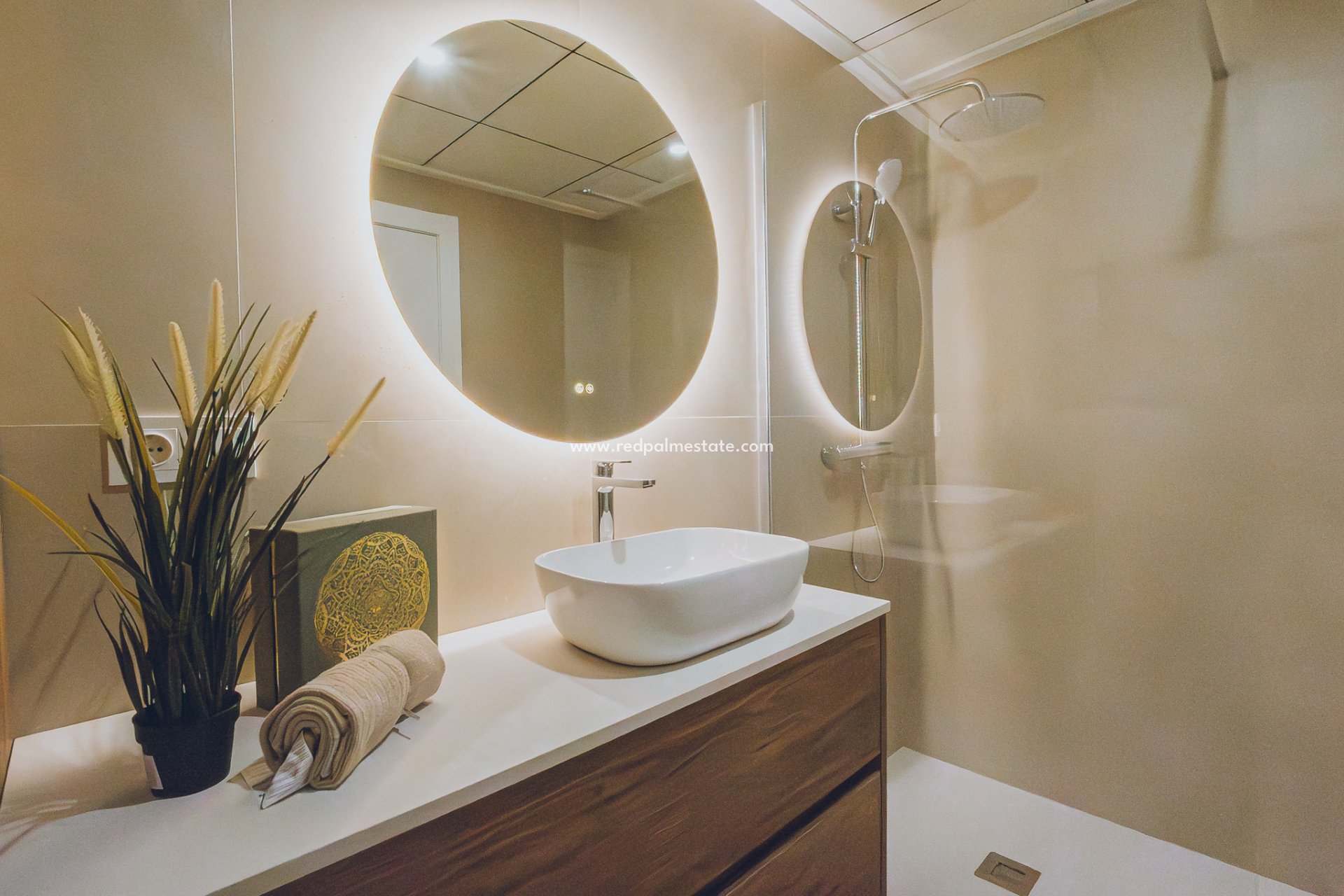 New Build - Apartments -
Redován