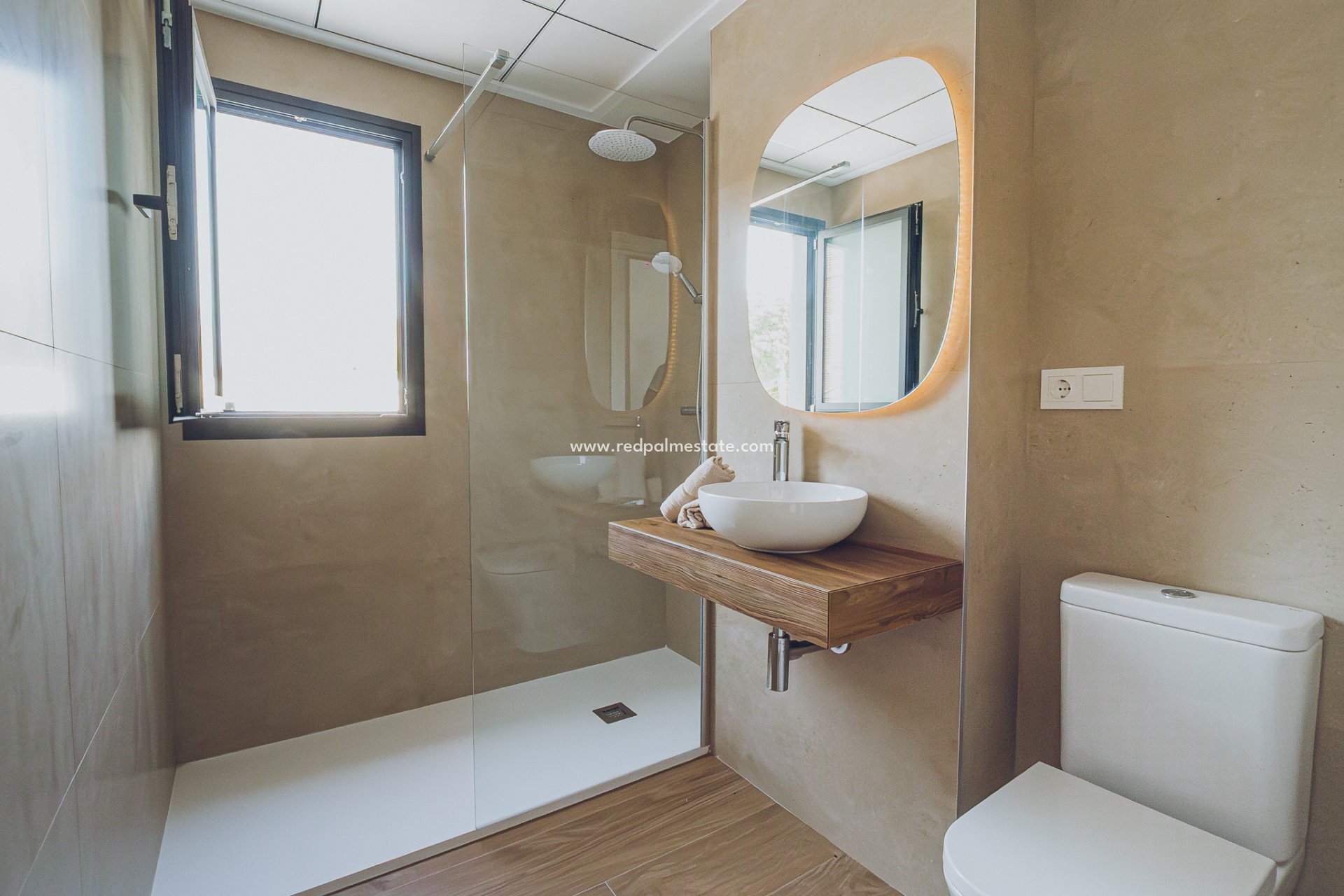 New Build - Apartments -
Redován