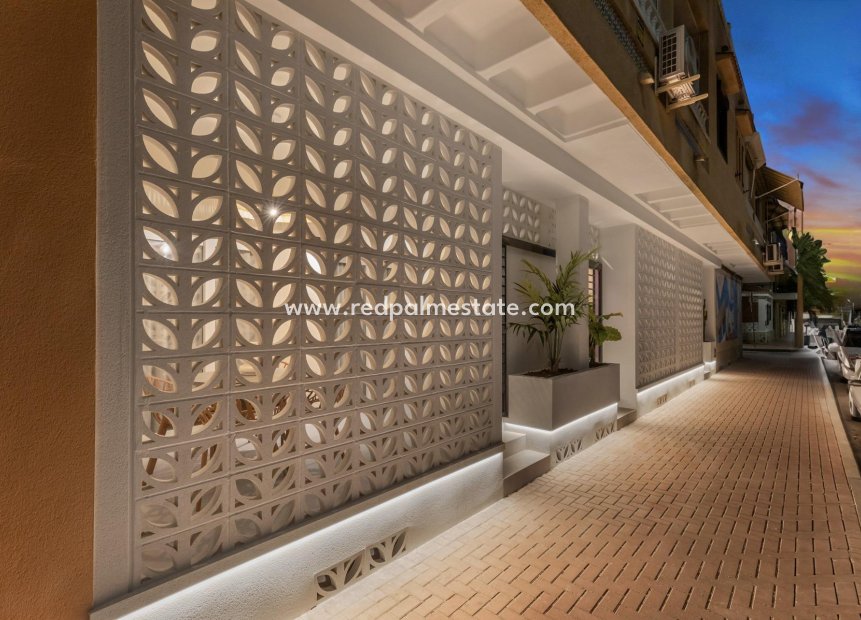 New Build - Apartments -
Torrevieja - Playa Los Naufragos