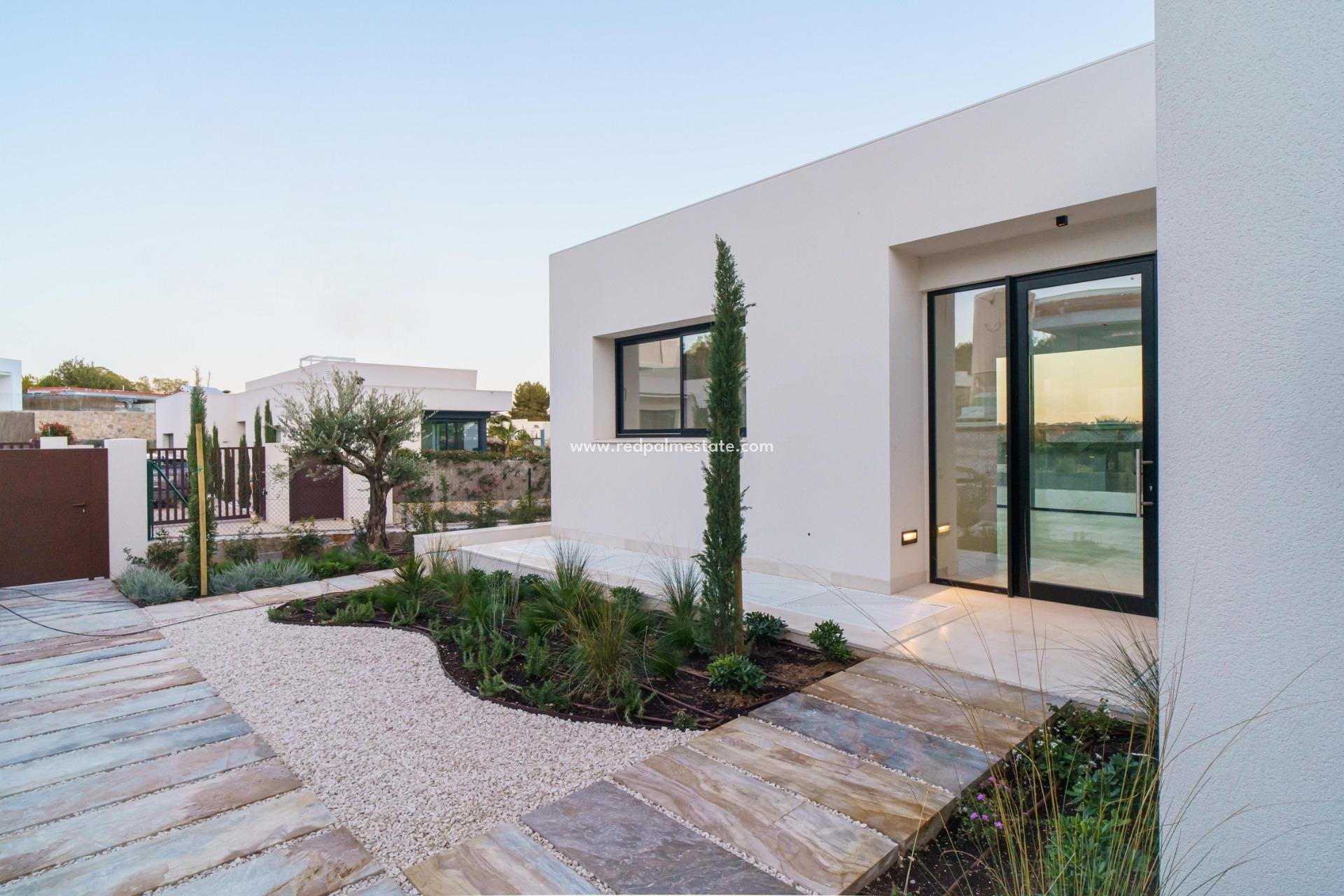 New Build - Detached Villa -
Orihuela Costa - Las Colinas Golf