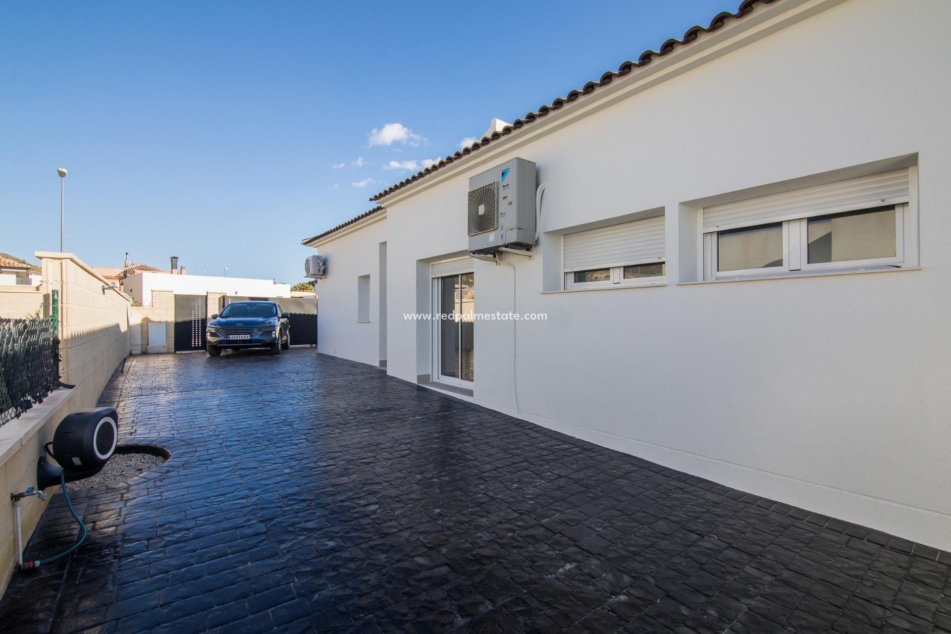 New Build - Detached Villa -
Pinoso - Campo