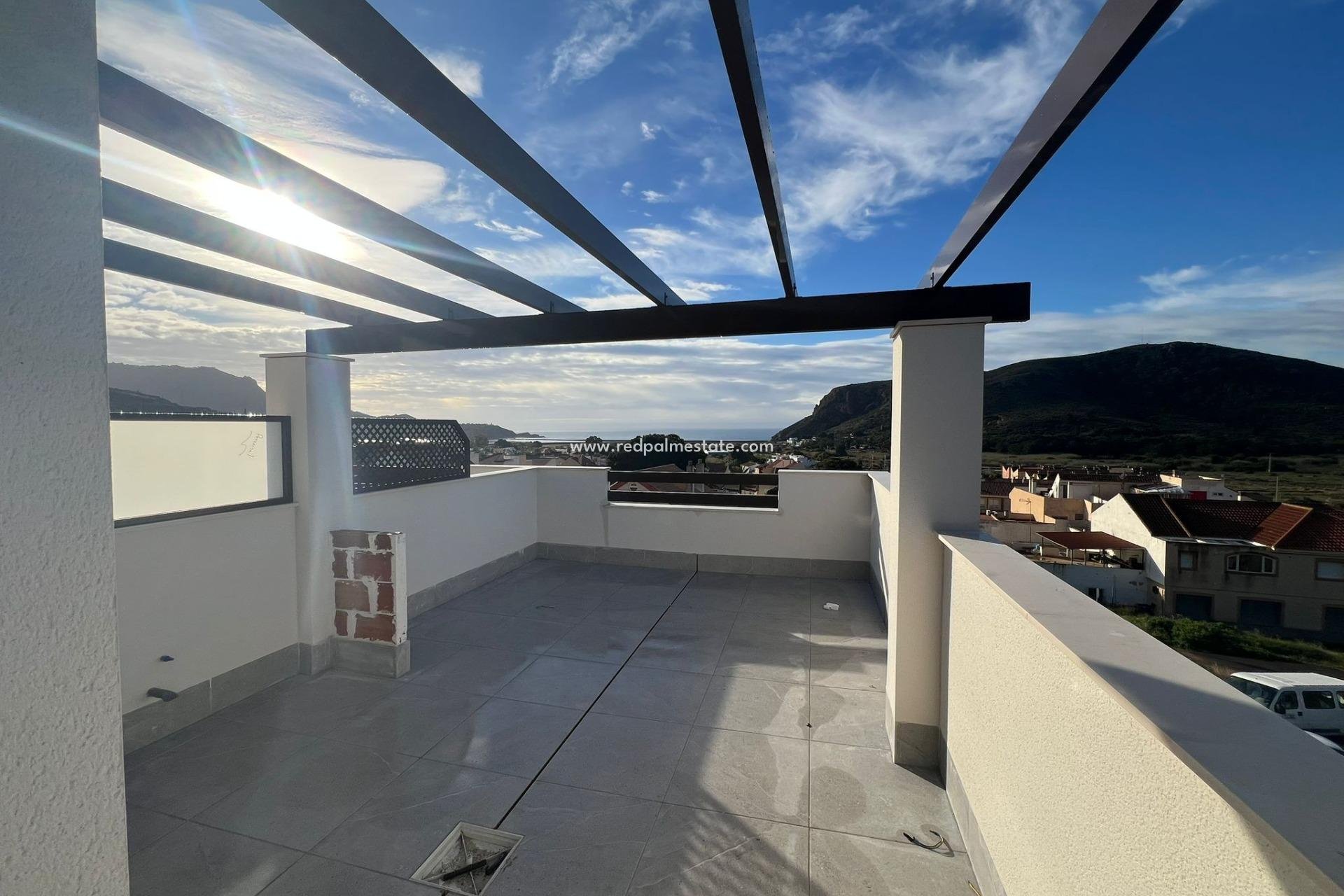 New Build - Town House -
La Union - centro