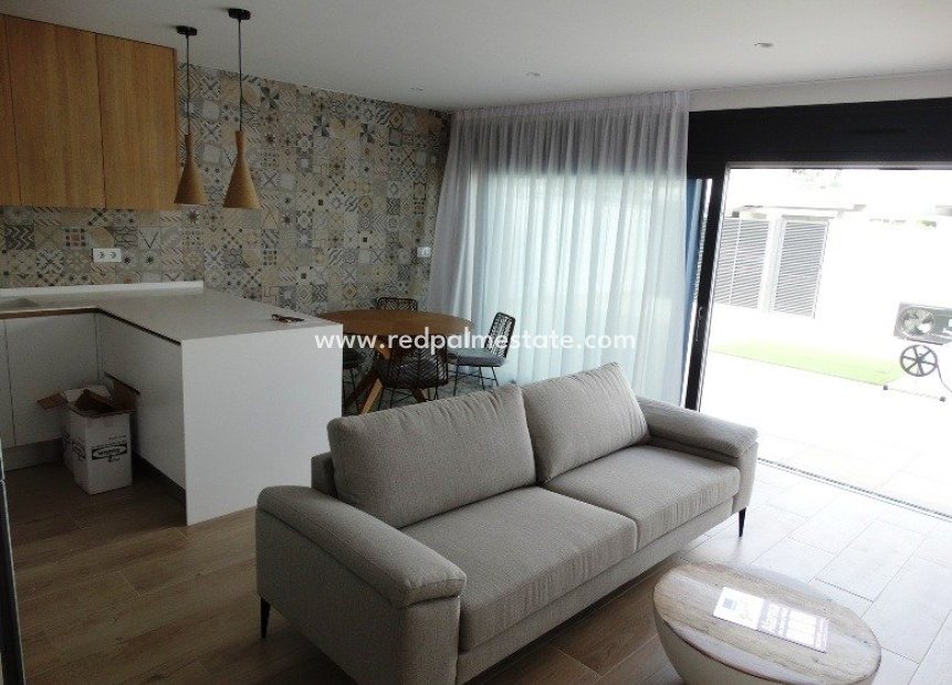 New Build - Town House -
Pilar de la Horadada - pueblo