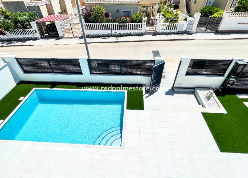 New Build - Villa -
Pilar de la Horadada