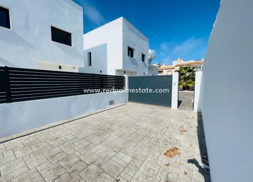 New Build - Villa -
Torrevieja