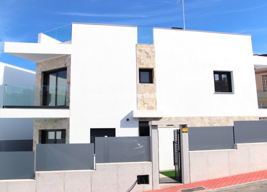 Nieuwbouw Woningen - Villa -
Torrevieja - La Mata