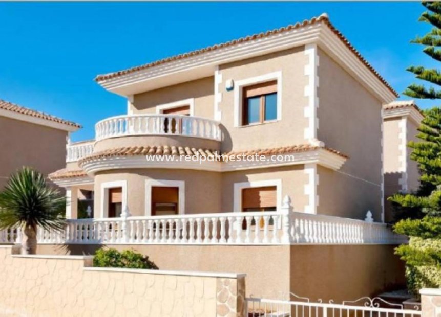 Nieuwbouw Woningen - Villa -
Torrevieja - Los Balcones - Los Altos del Edén