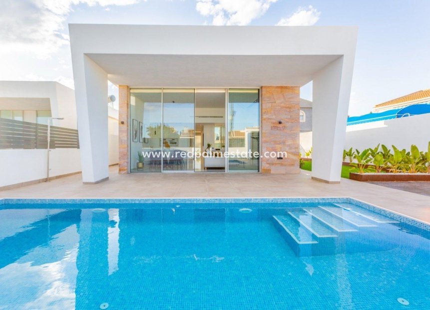 Nieuwbouw Woningen - Villa -
Torrevieja - Torreta