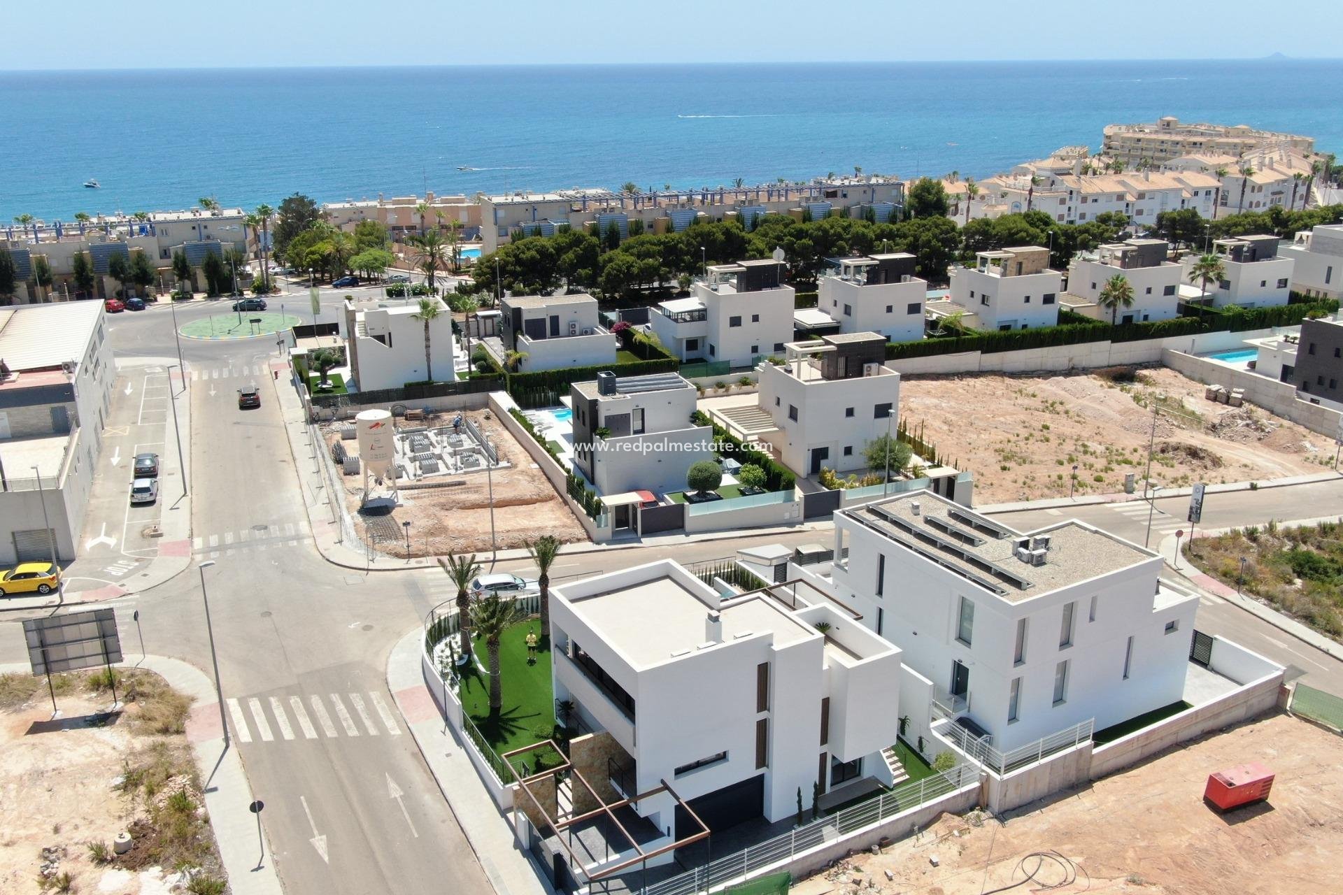 Nieuwbouw Woningen - Vrijstaande villa -
Orihuela Costa - Campoamor