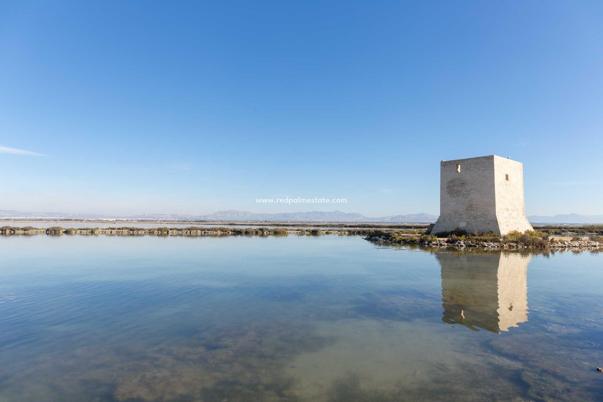 Nouvelle construction - Appartement Attique -
Santa Pola - Eroski