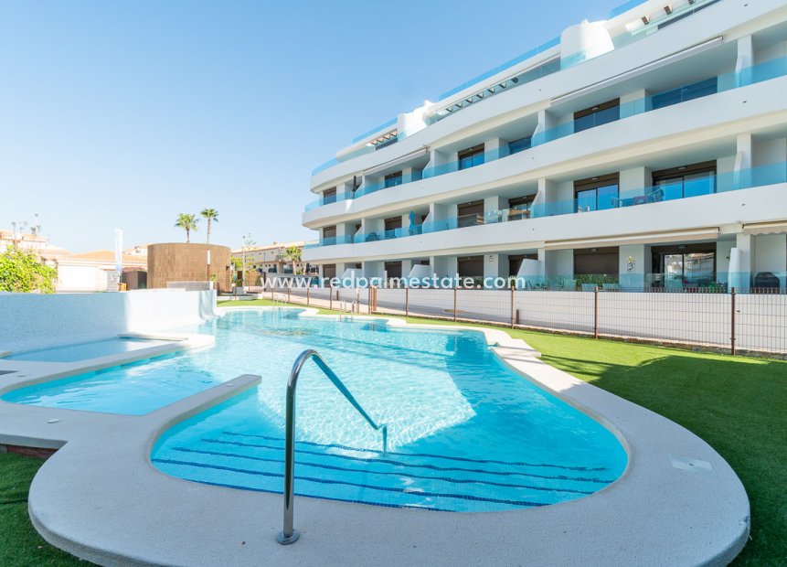Nouvelle construction - Appartement -
Orihuela Costa