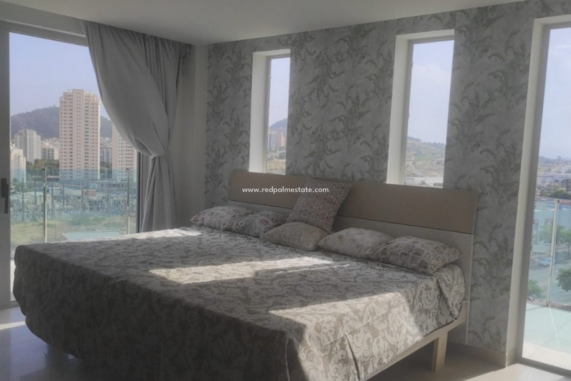 Nouvelle construction - Appartements -
Finestrat