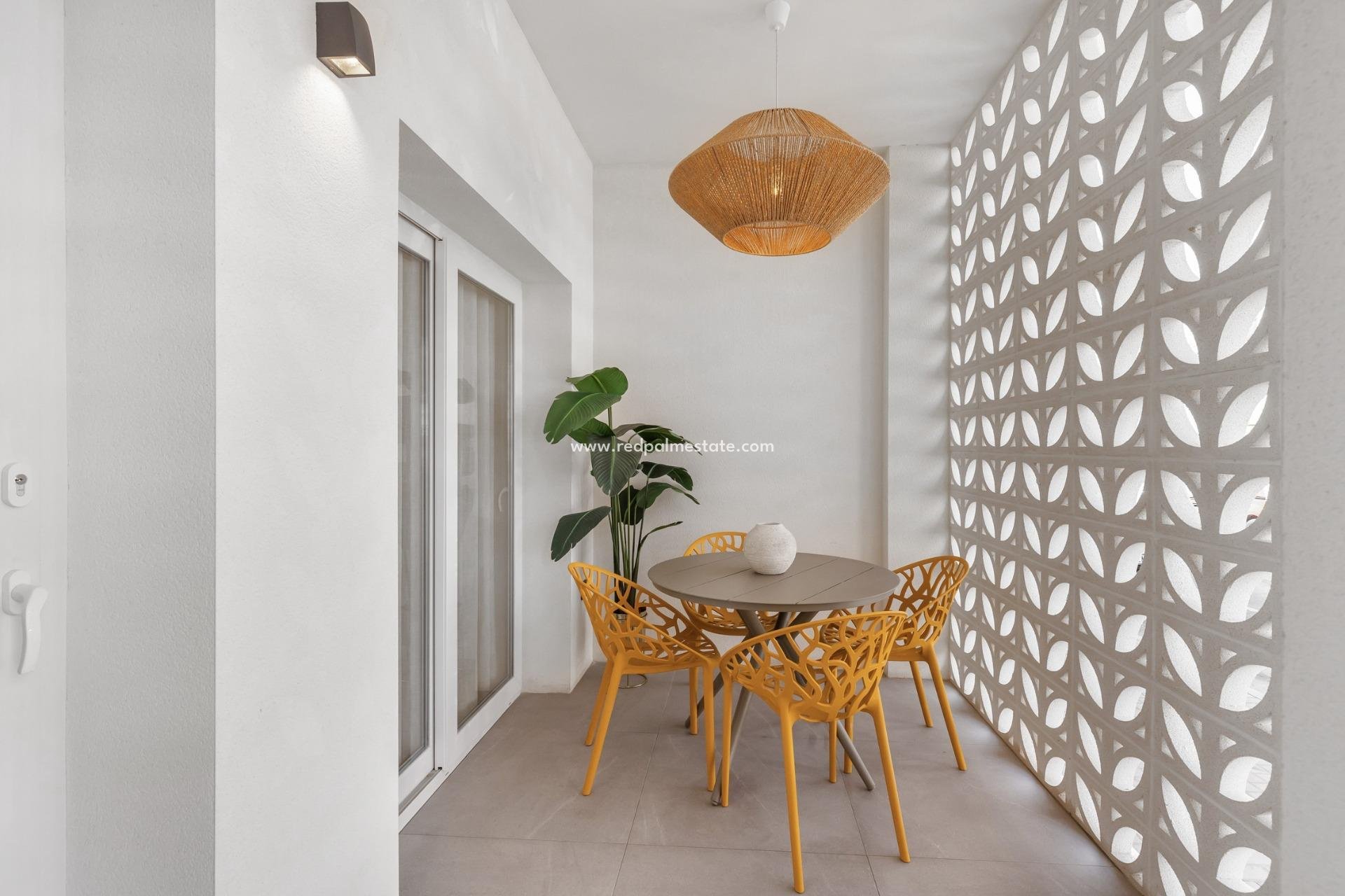 Nouvelle construction - Appartements -
Torrevieja - Playa Los Naufragos