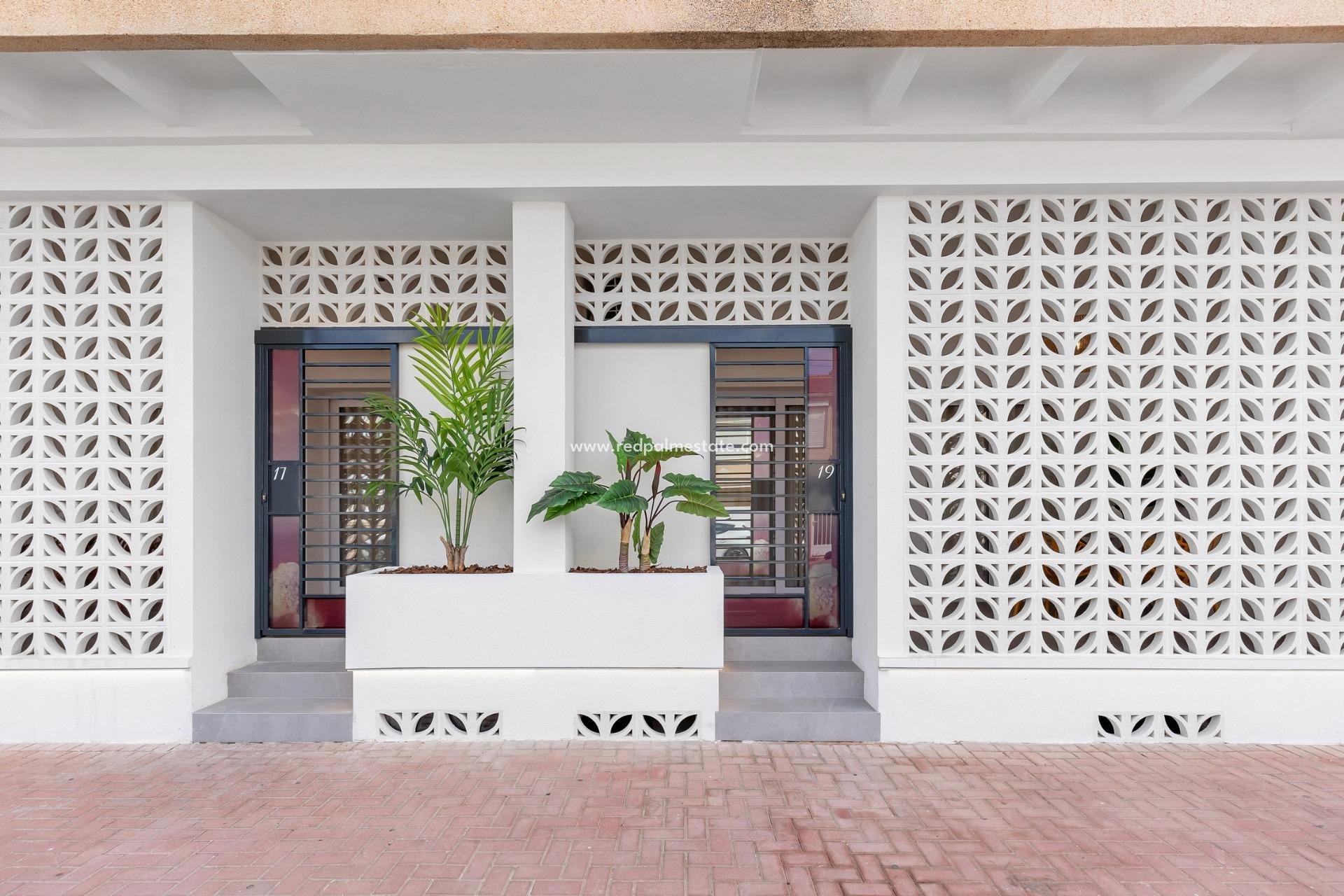 Nouvelle construction - Appartements -
Torrevieja - Playa Los Naufragos