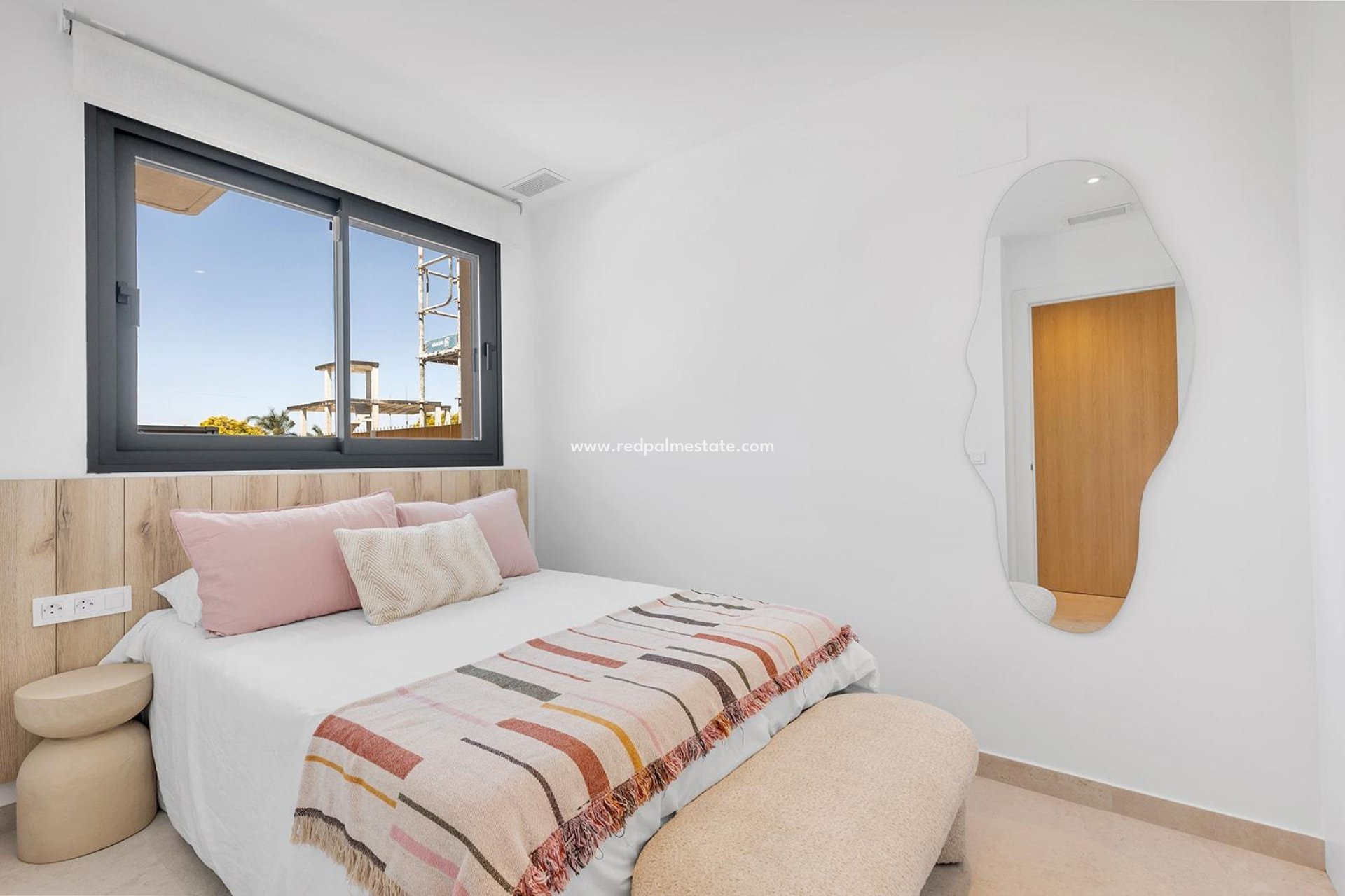Nouvelle construction - Bungalow -
Dolores - Sector 3