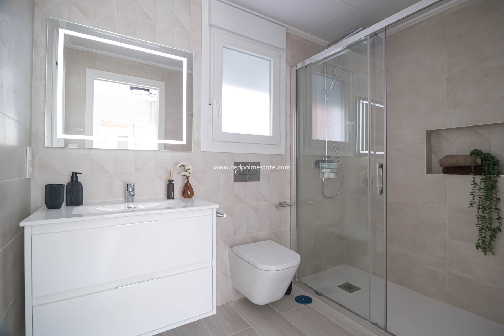 Nouvelle construction - terraced -
Jerónimo y Avileses