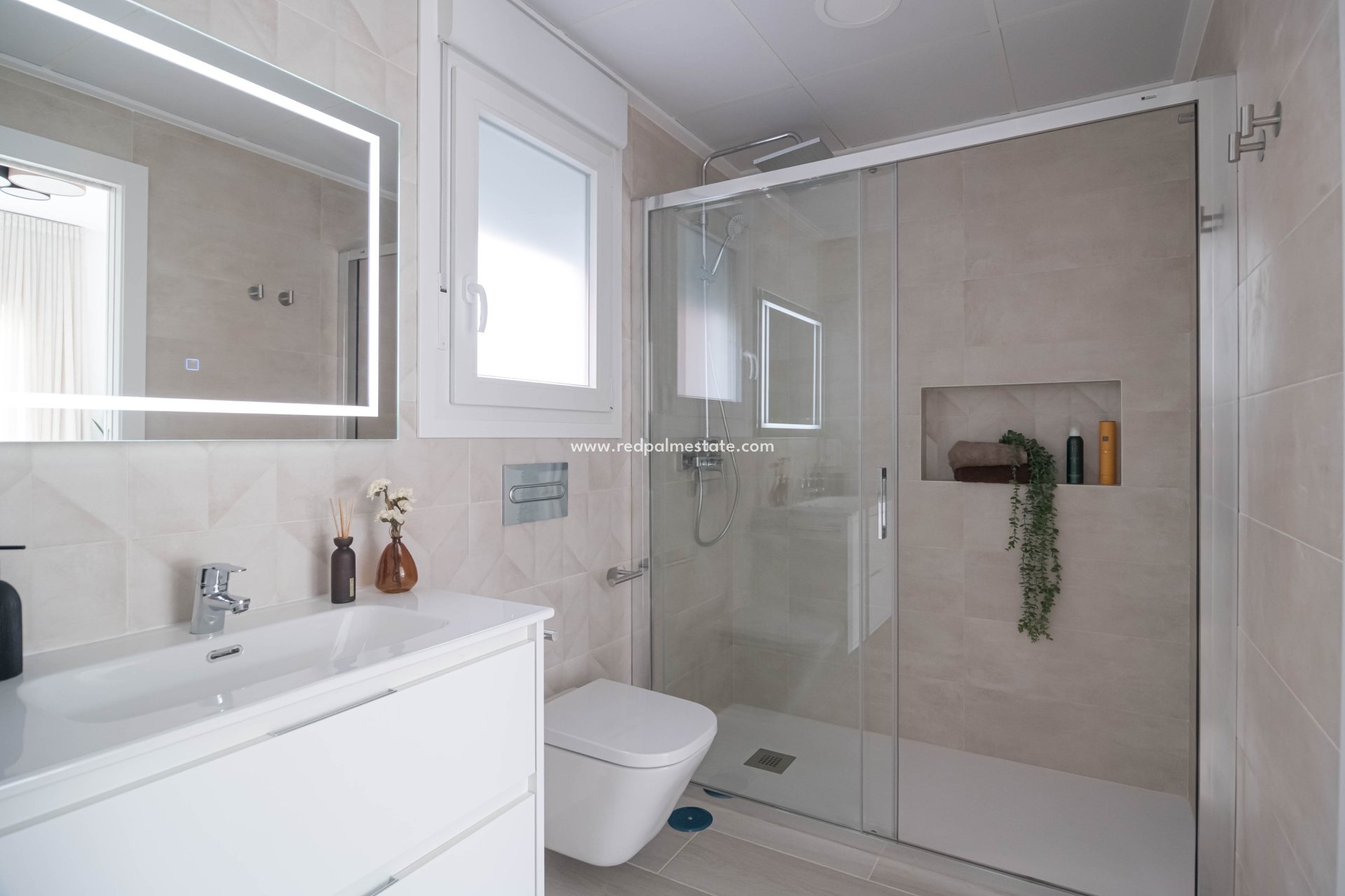 Nouvelle construction - terraced -
Jerónimo y Avileses