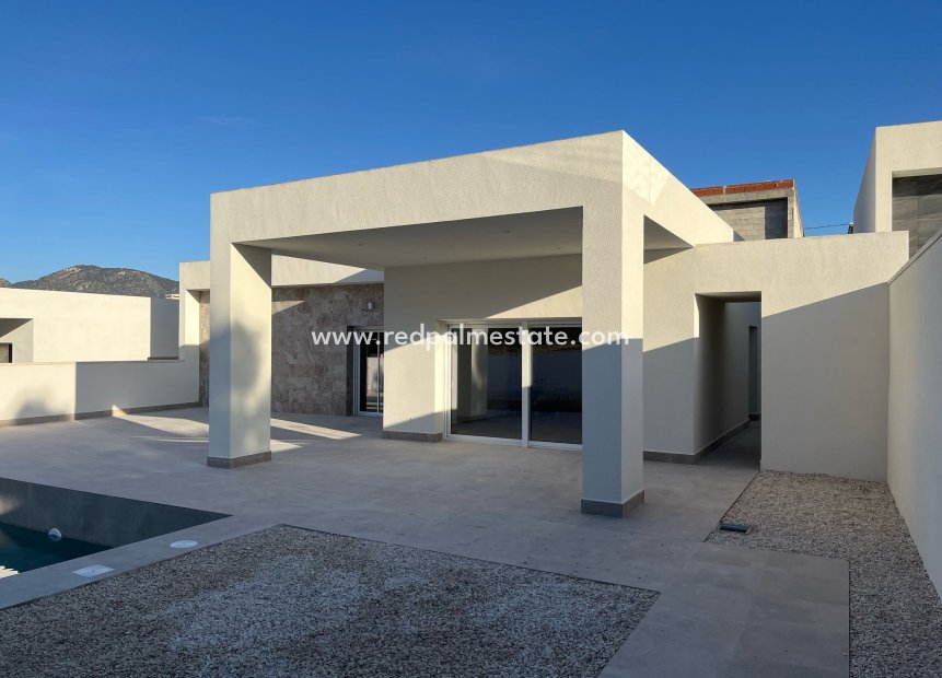 Nouvelle construction - terraced -
La Romana