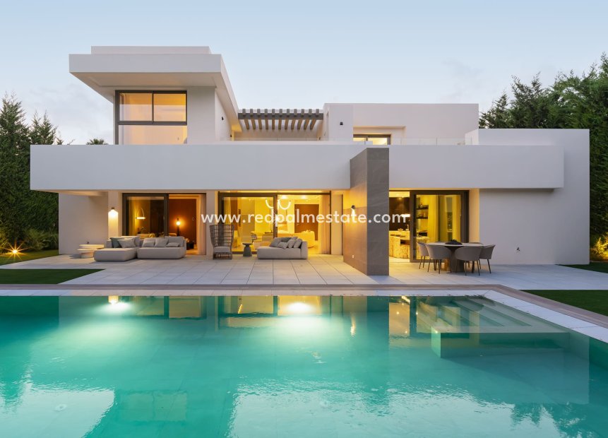 Nouvelle construction - Villa -
Estepona
