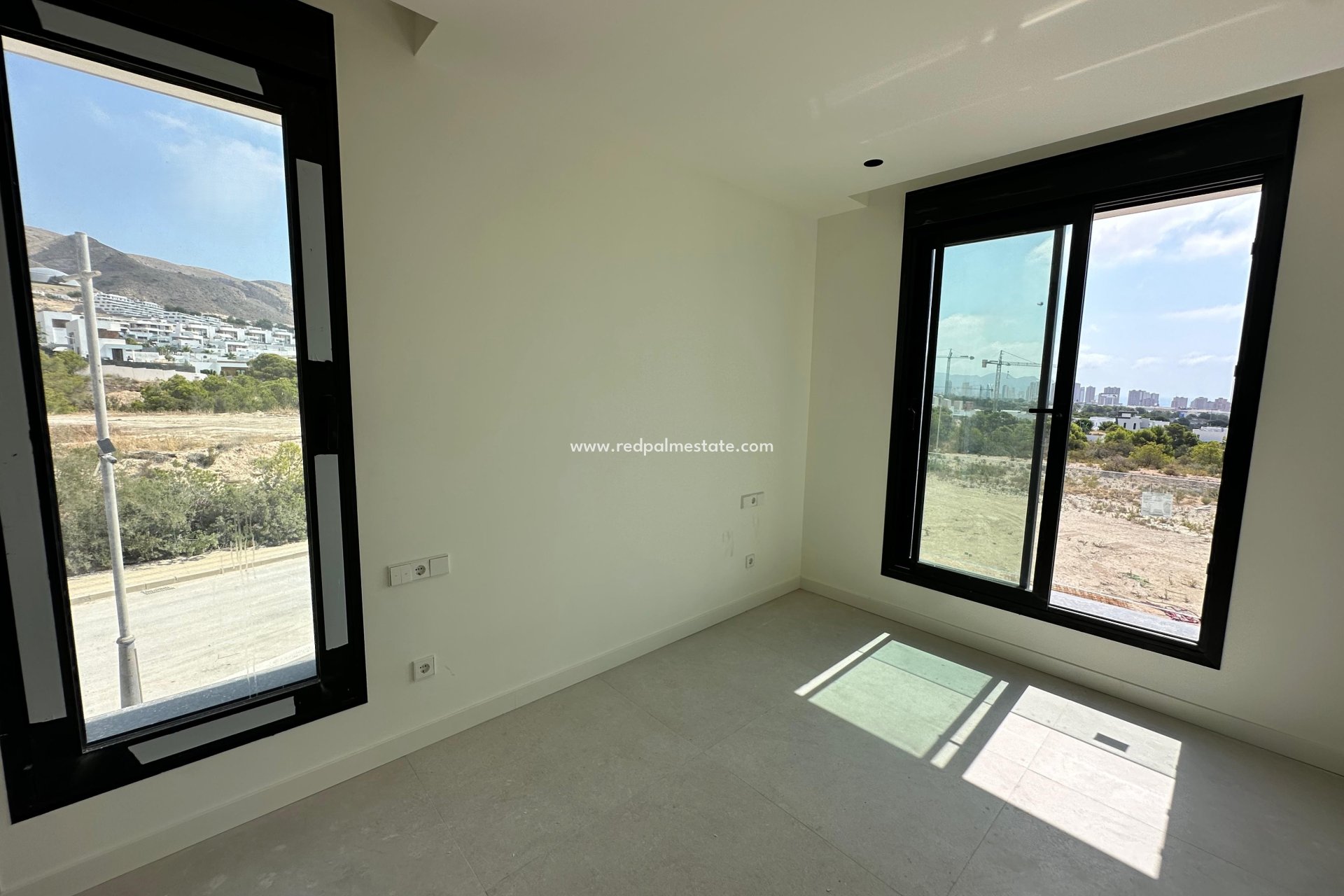 Nouvelle construction - Villa -
Finestrat
