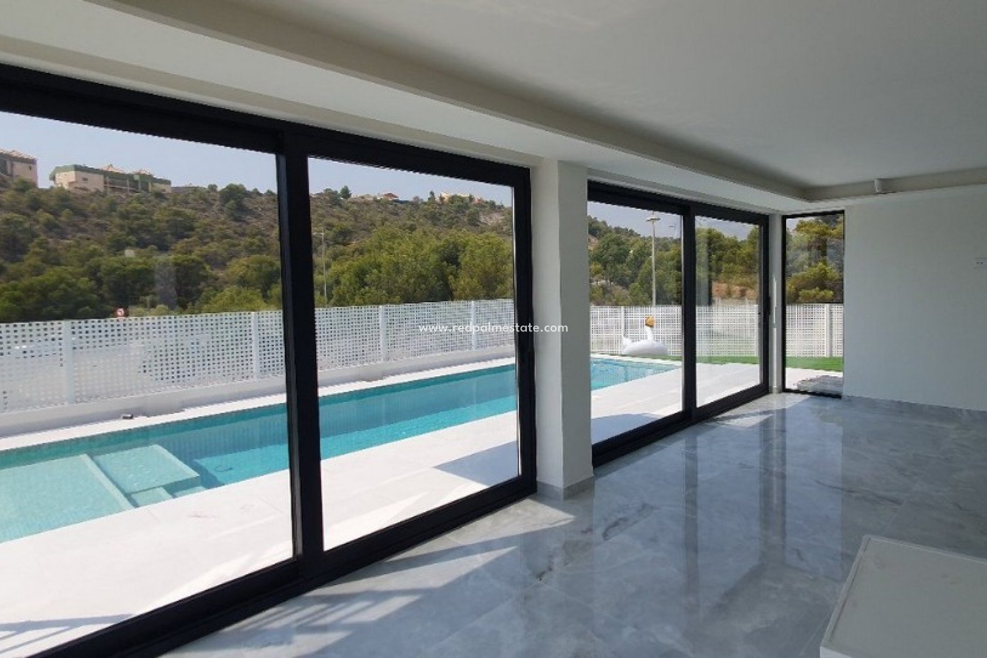 Nouvelle construction - Villa -
Finestrat