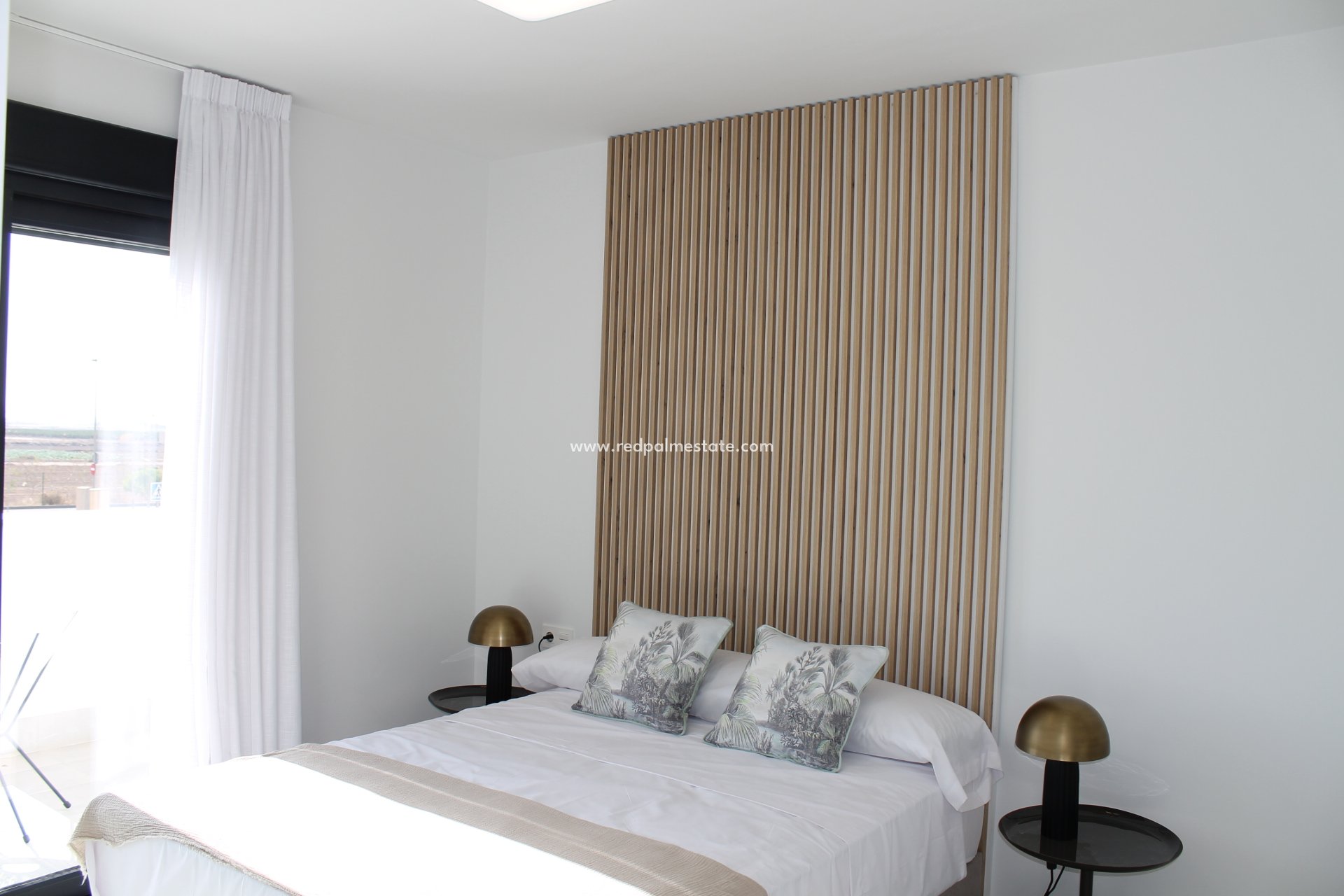 Nouvelle construction - Villa -
ROLDAN - Roldán