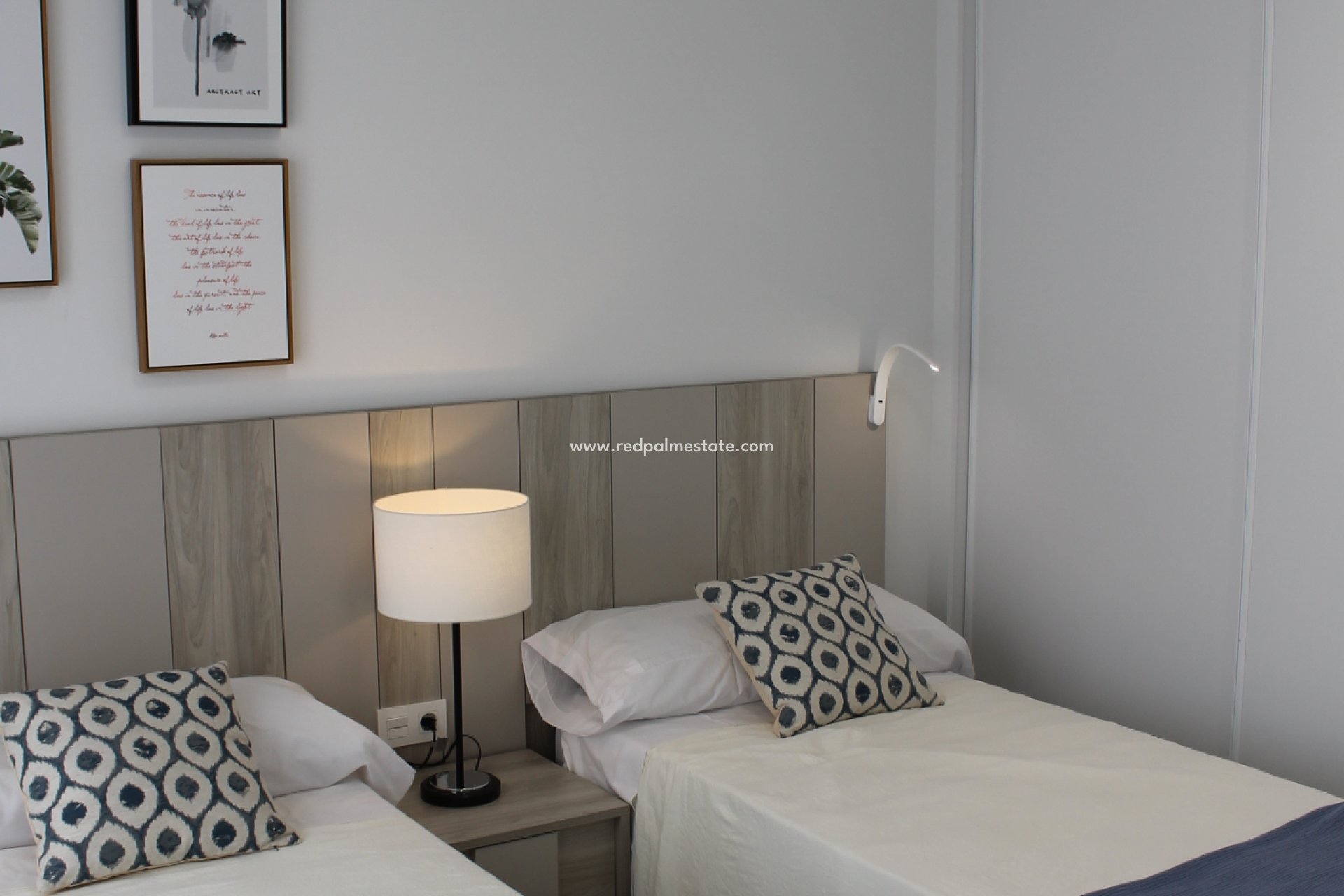 Nouvelle construction - Villa -
ROLDAN - Roldán