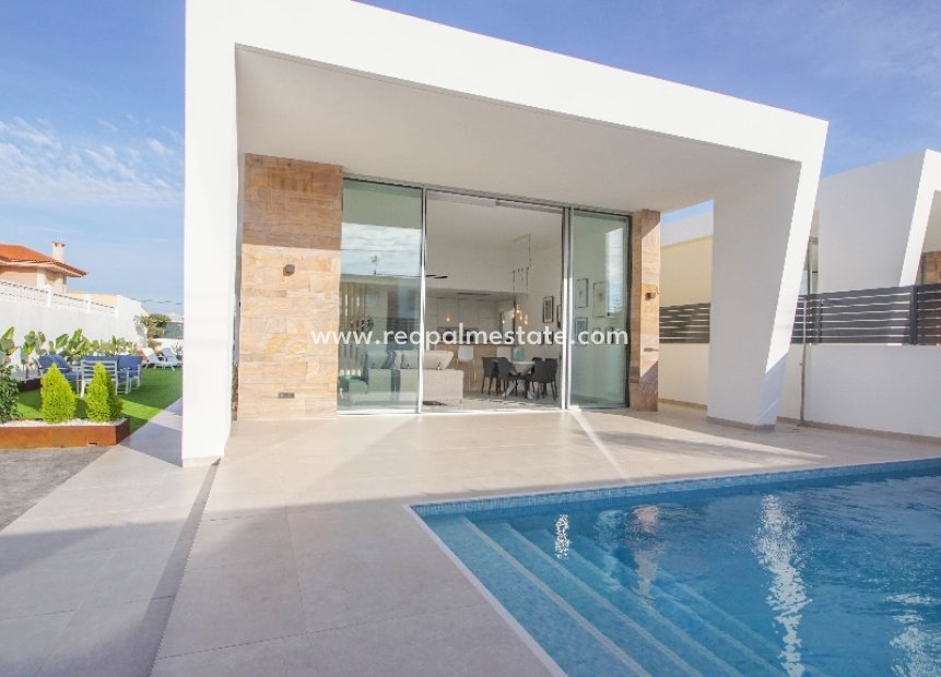 Nouvelle construction - Villa -
Torrevieja