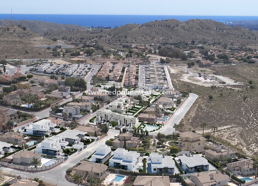 Nybygg - Rekkehus -
Busot