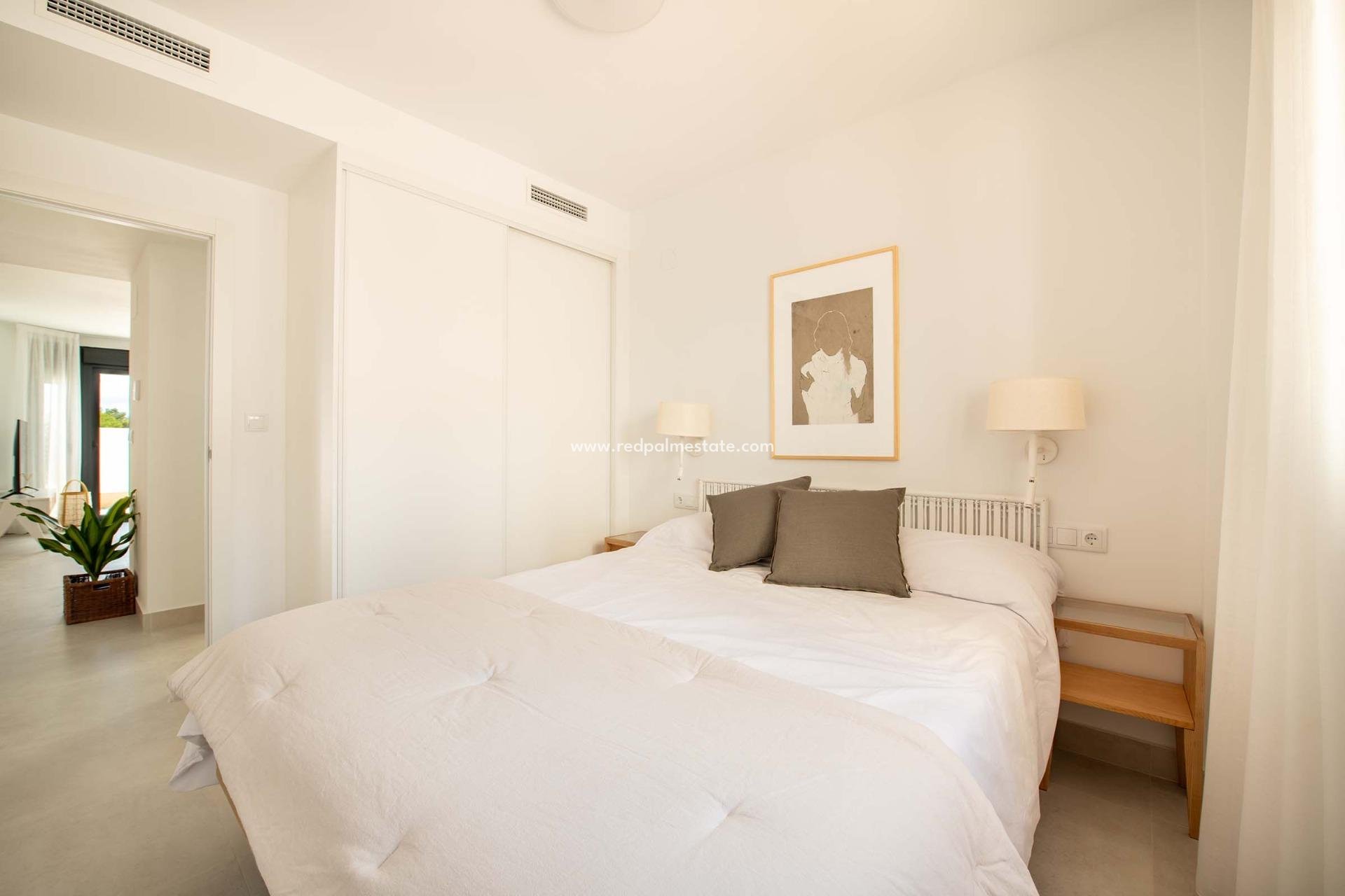 Nybygg - Rekkehus -
Cox - San Fernando