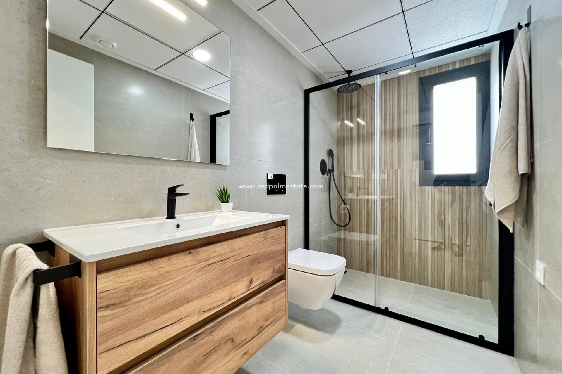 Nybygg - terraced -
Benferri