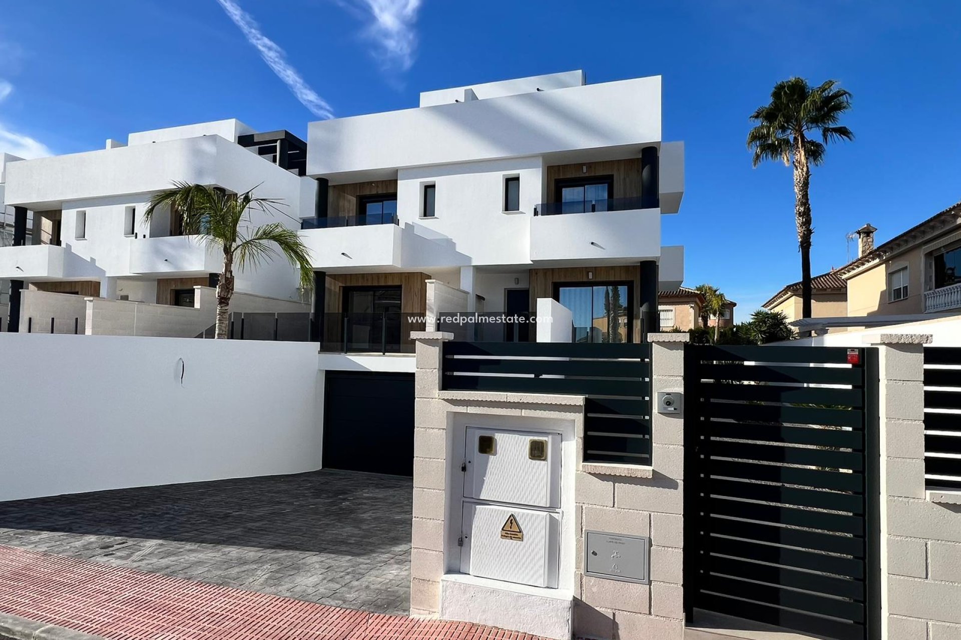 Nybygg - terraced -
Benferri