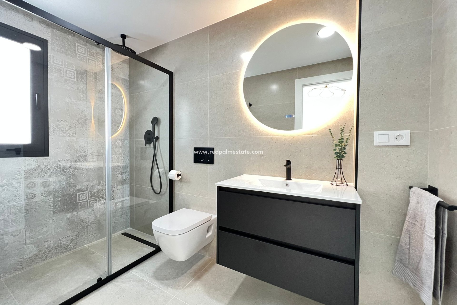 Nybygg - terraced -
Benferri