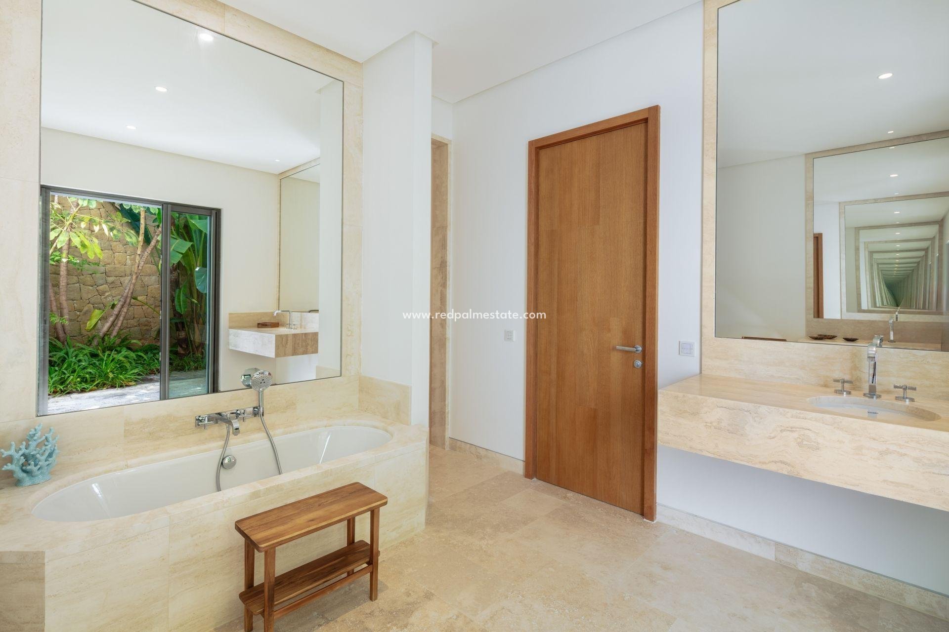 Nybygg - Villa -
Casares - Pedregales